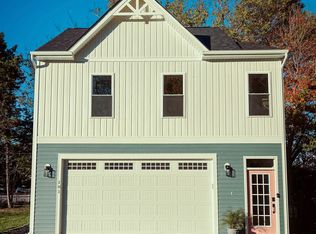 (Undisclosed Address), Urbanna, VA 23175