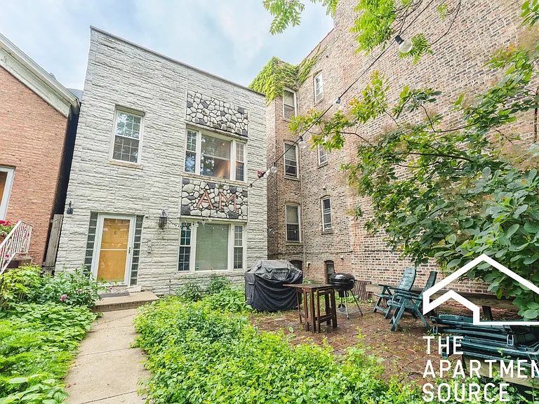 1409 N Wicker Park Ave — Photo 14
