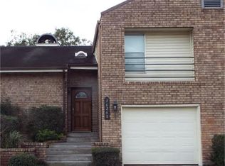 16260 Seahorse Dr, Houston, TX 77062