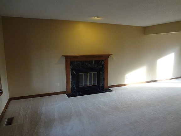 3rd image of 5800 Thornberry Dr