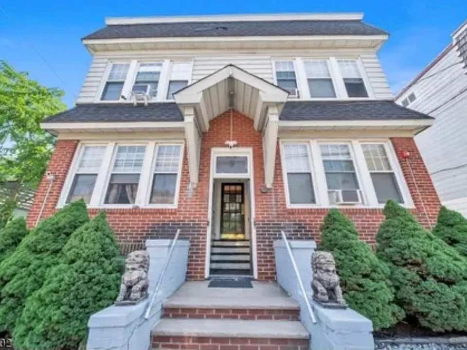 688 Passaic Ave #1