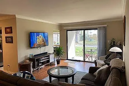 304 Hilltop Ln #C — Photo 9