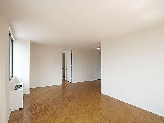 4th image of 350 W 50th St APT 27E