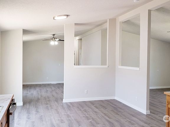 3rd image of 10422 137th Street E #33