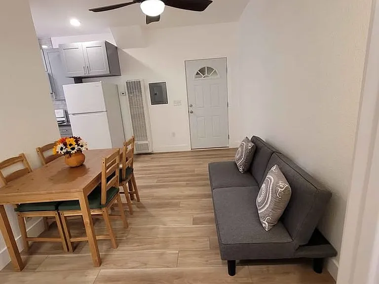 1711 Adler Ct — Photo 2