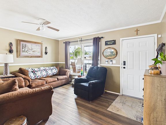 4th image of 28 Rose Street 28N