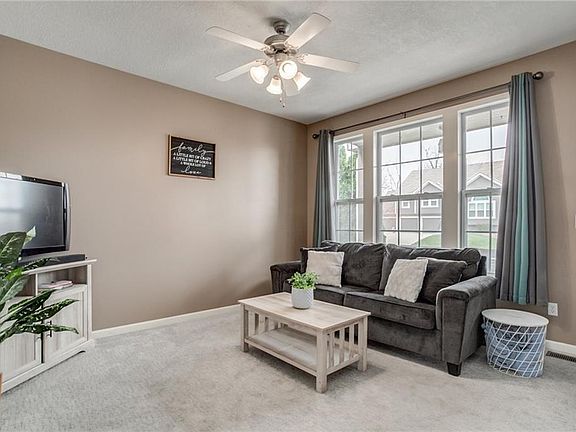 4th image of 8804 N Chatham Ave