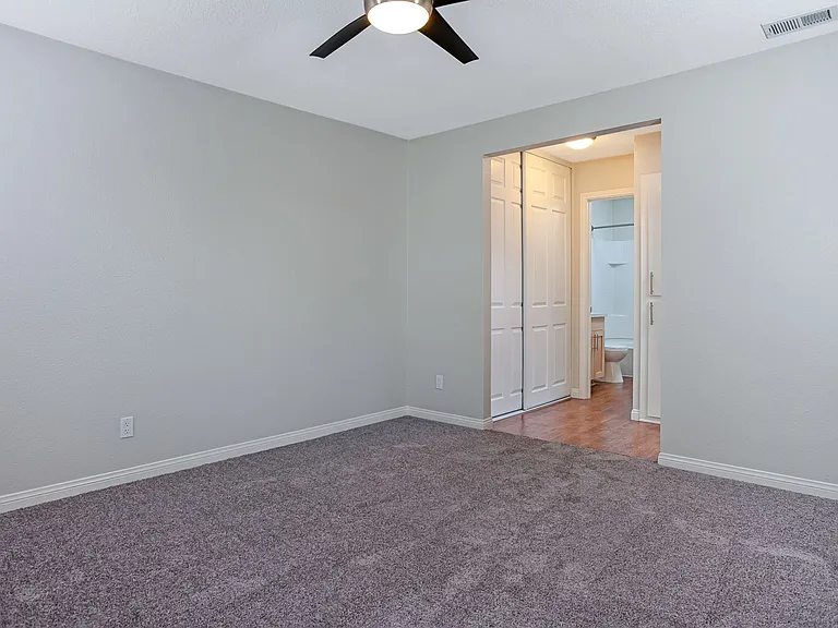 Beachwood Apartments — Photo 32