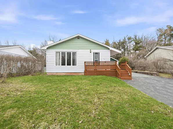 8 Polara Dr, Halifax, NS B4C 2B6