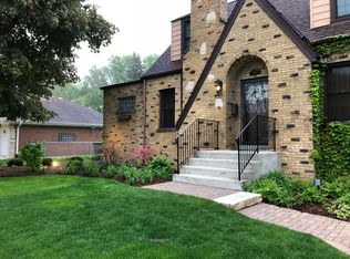 108 S Albert St, Mount Prospect, IL 60056