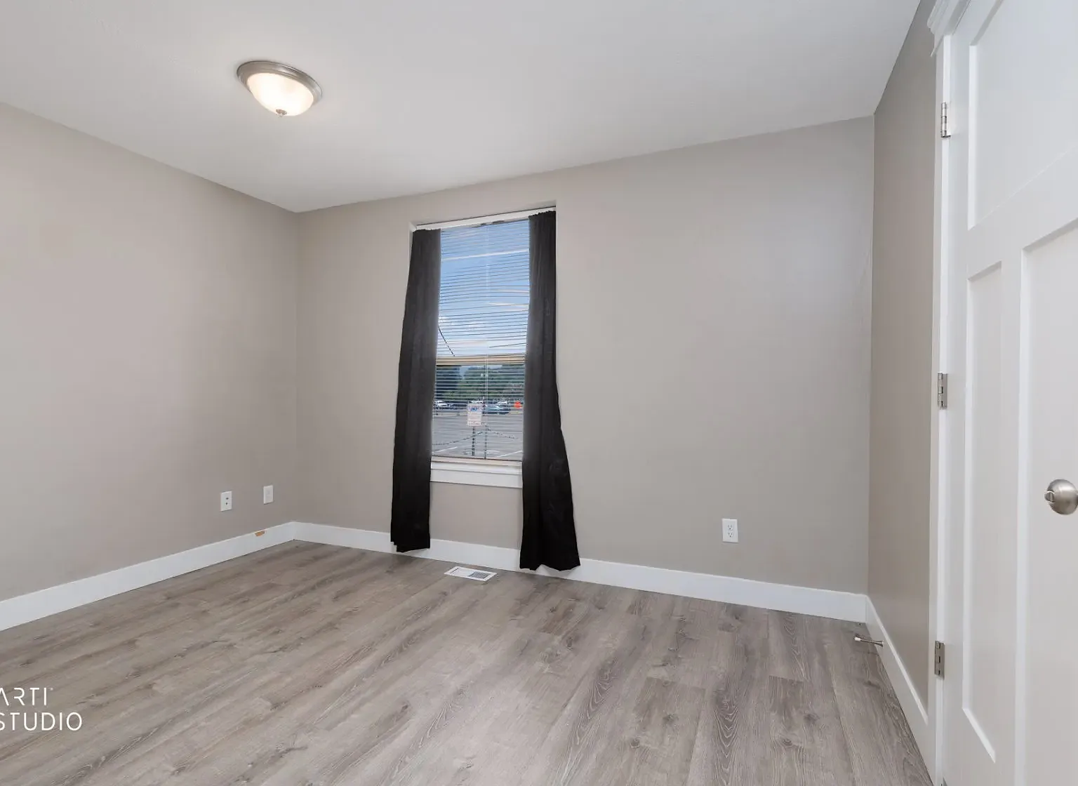 265 Poplar — Photo 2
