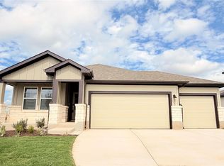 300 Wheel Horse Rd, Burnet, TX 78611