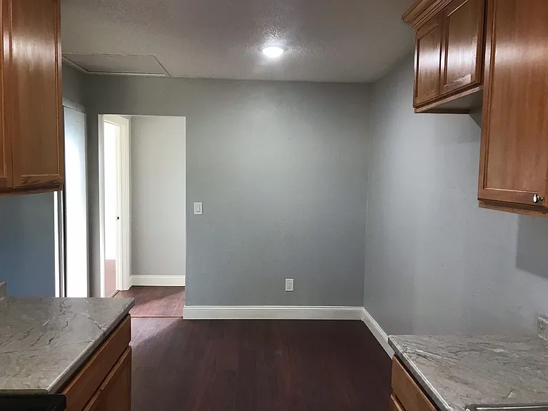 3400 Holsclaw Rd — Photo 2