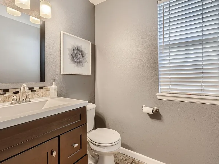 10593 Grove Ct — Photo 8