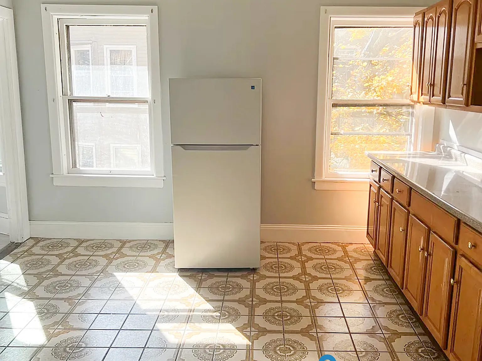 3 bed, 1600 sqft, $1,700 — Photo 2