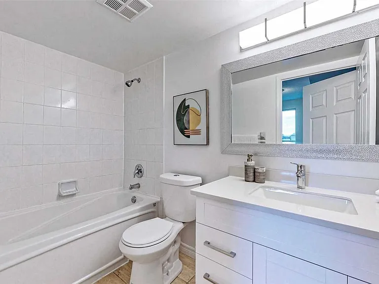 7 Lorraine Dr #502 — Photo 30