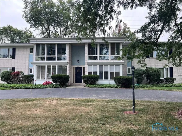 4057 Hillandale Rd APT 4, Ottawa Hills, OH 43606