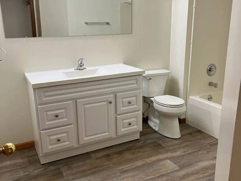 Hollow Creek IV Apartments — Photo 19