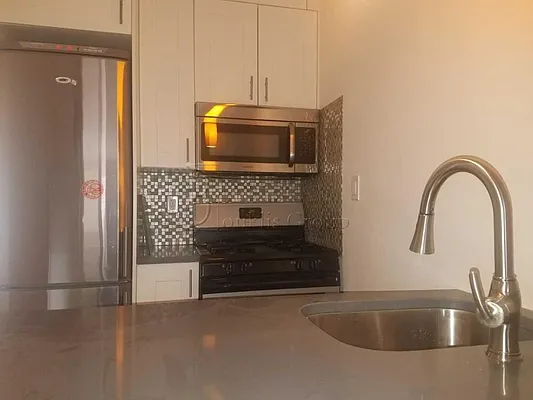 Rented by Bouklis Group | media 2