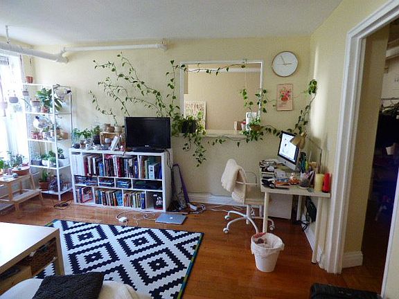 2nd image of 2440 29th St APT 1