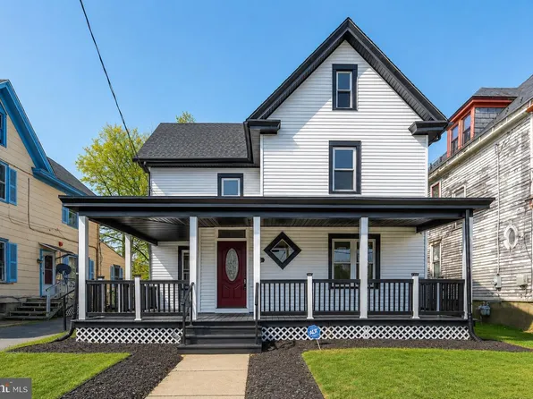 36 W Center St, Clayton, NJ 08312
