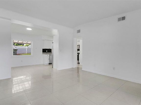 3rd image of 5910 INDIAN HILL ROAD