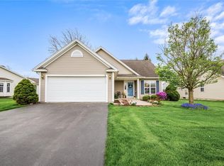 7 Winter Rdg, Spencerport, NY 14559