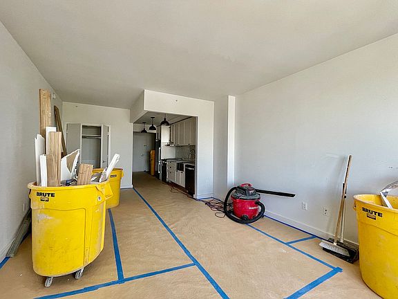 2nd image of 409 Eastern Pkwy #806