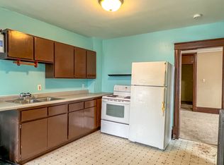 638 N 4th St #6, Ishpeming, MI 49849