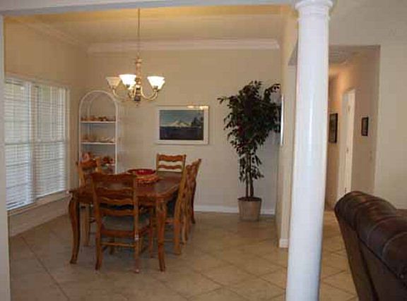3rd image of 157 Baywood Cir