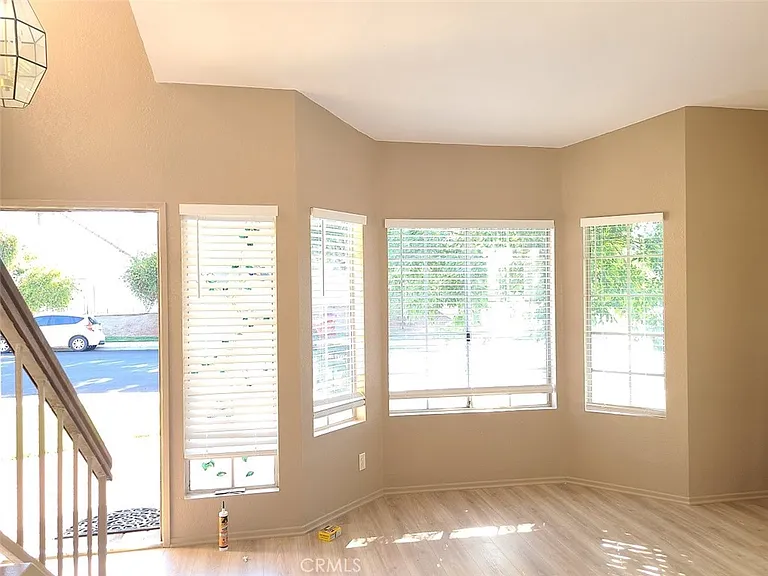 41929 Humber Dr — Photo 2