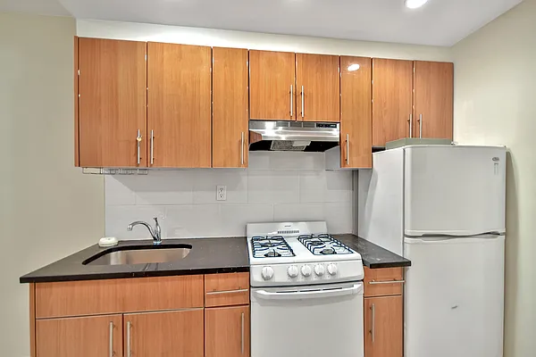 Rented by Compass | media 14