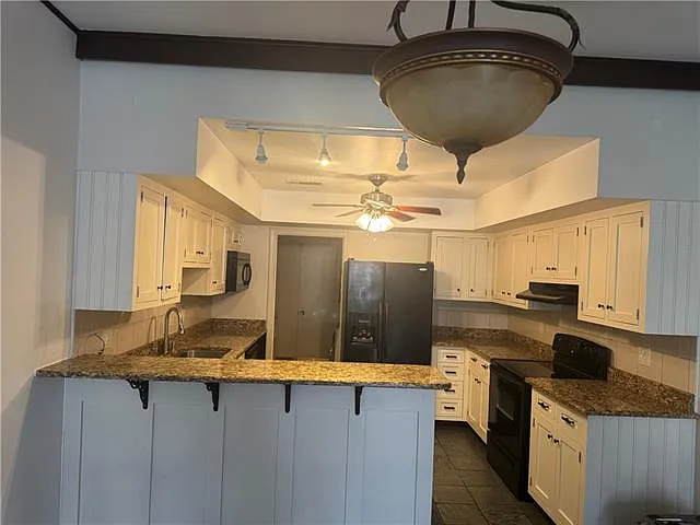 523 Burgundy St #1 — Photo 14