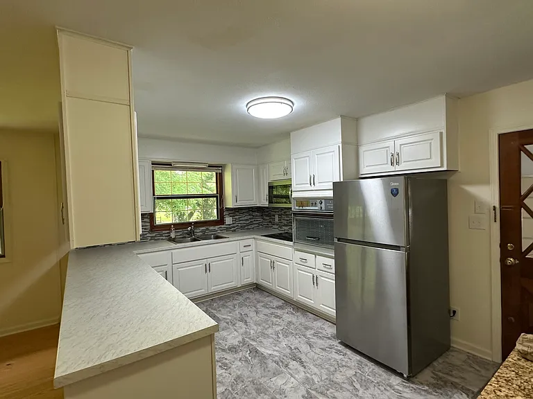 4100 Homestead Dr — Photo 6