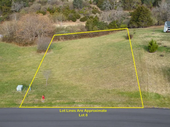 8 Cora Ln, Lexington, VA 24450
