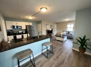 620 Grattan St #1, Chicopee, MA 01020