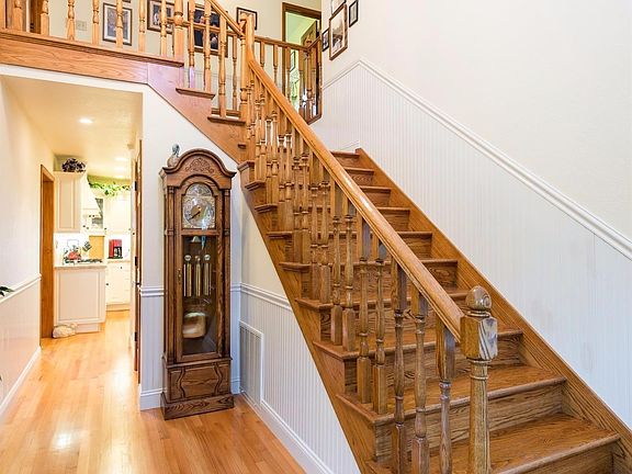 4th image of 1885 Pheasant Hill Ln