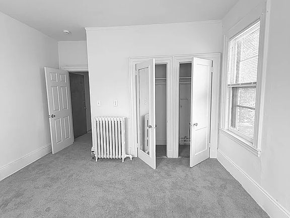 4th image of 33 Sherman St