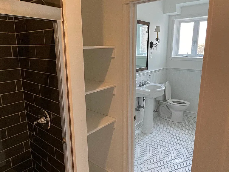 1519 W 14th St #7 — Photo 7