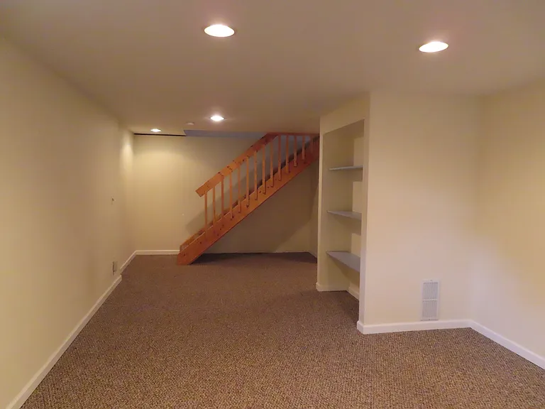 870 Waite Dr — Photo 29