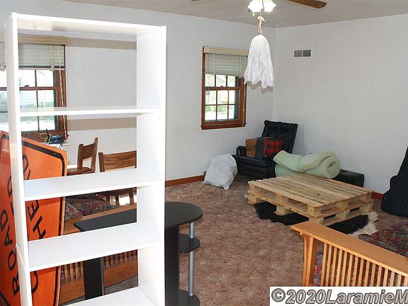 4th image of 820 S 10th St