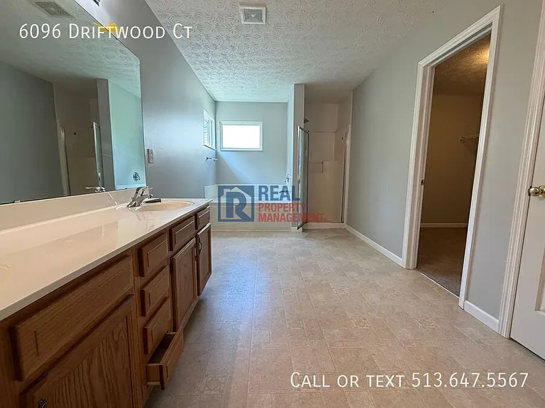 6096 Driftwood Ct — Photo 10