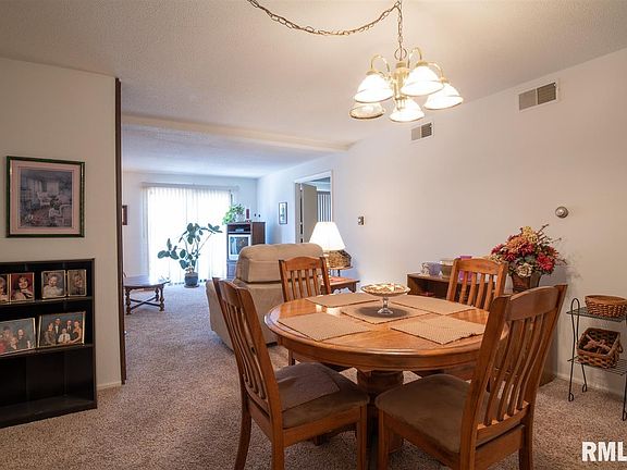 3rd image of 7233 N Lakeside Ct