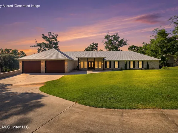 808 Powells Point Dr, Gautier, MS 39553