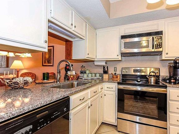 5th image of 1155 Upper Alpine Way #106