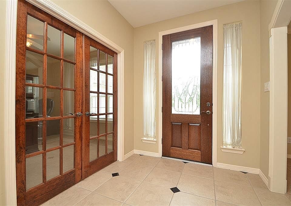 Front Entry (Inside)