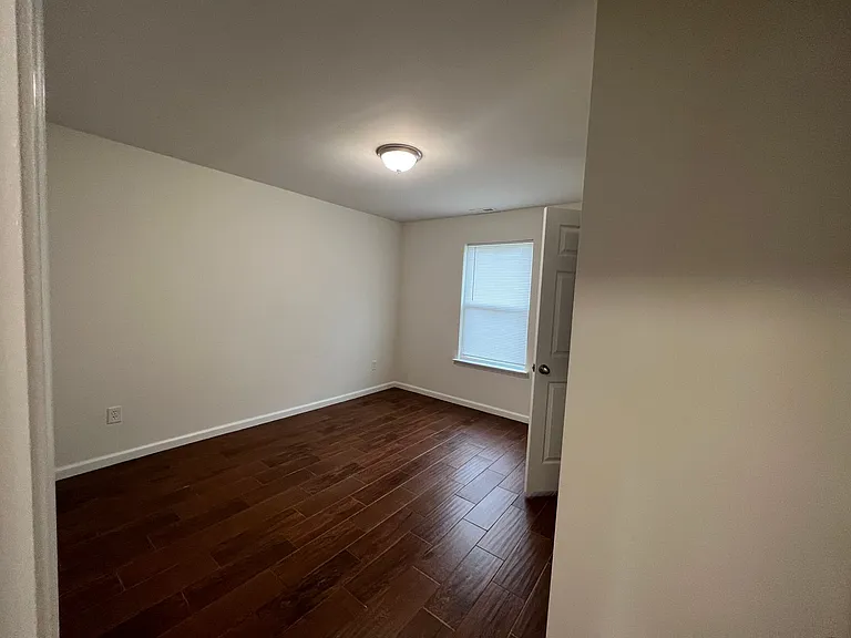 3 bedroom 2 bath 1 car gargage HOUSE — Photo 24