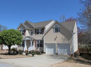 3 Stonewater Dr, Simpsonville, SC 29680