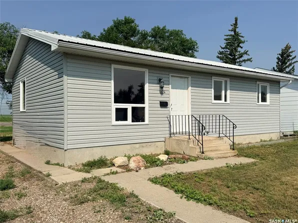 624 5th STREET SW, Eston, SK S0L 1A0