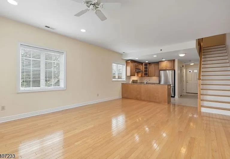 453 Springfield Ave — Photo 2